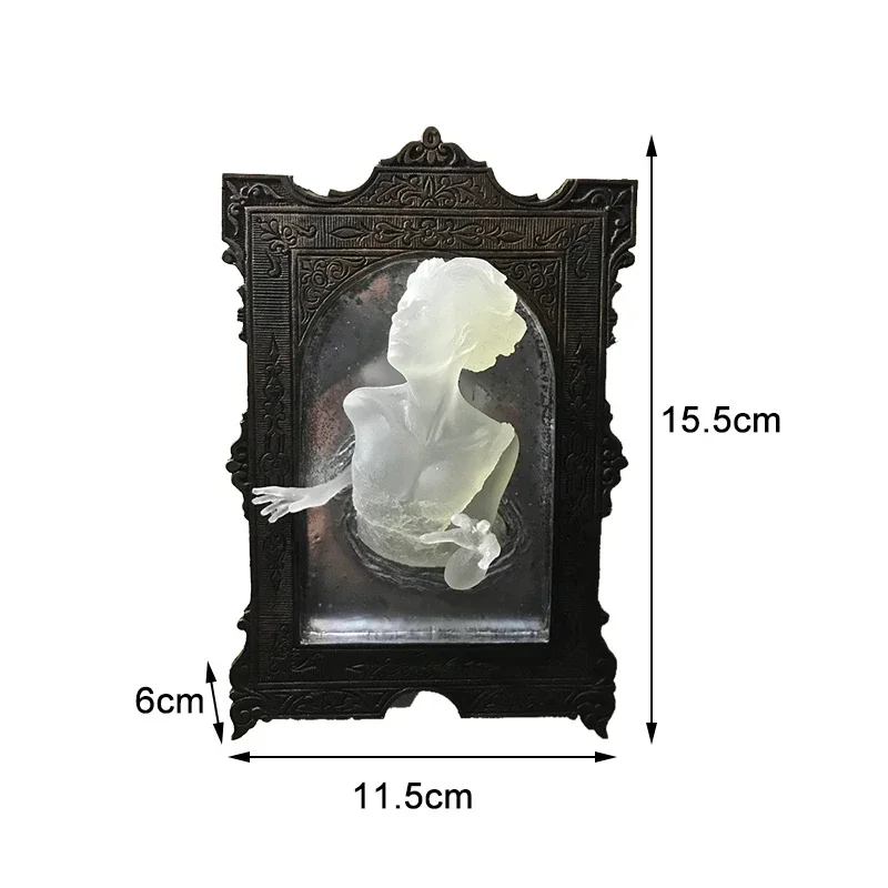 ديكور جداري على شكل يد شيطانية - مراجعة Art Craft Mirror وسعره
